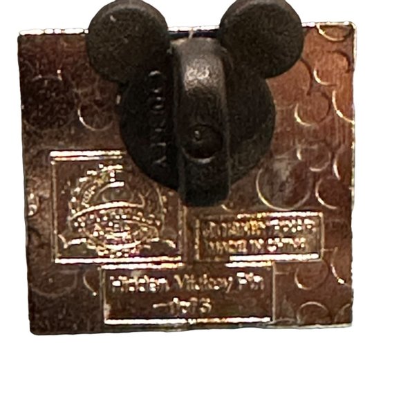 Disney Mickey Hidden Trading Pin 2014 Mater Junkyard Jamboree Sing Authentic - Picture 3 of 4